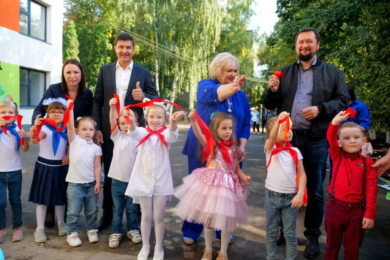 Владимир Волков принял участие в открытии после капремонта детского сада