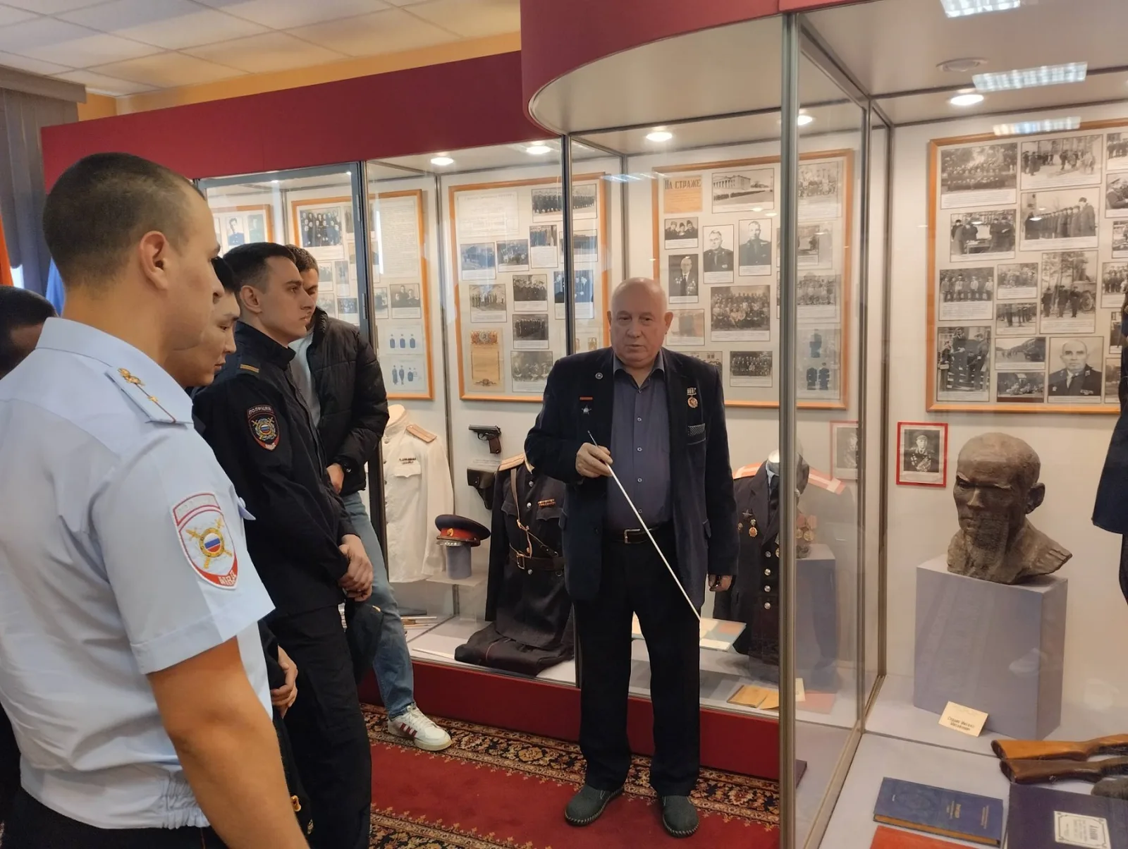 В Люберцах для молодых полицейских провели встречу с ветеранами МВД