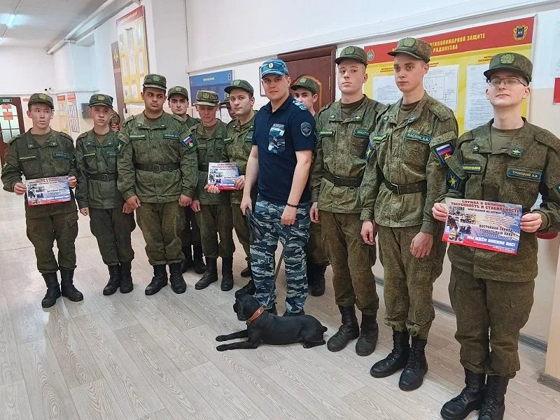 Полицейские Люберец провели встречу с военнослужащими