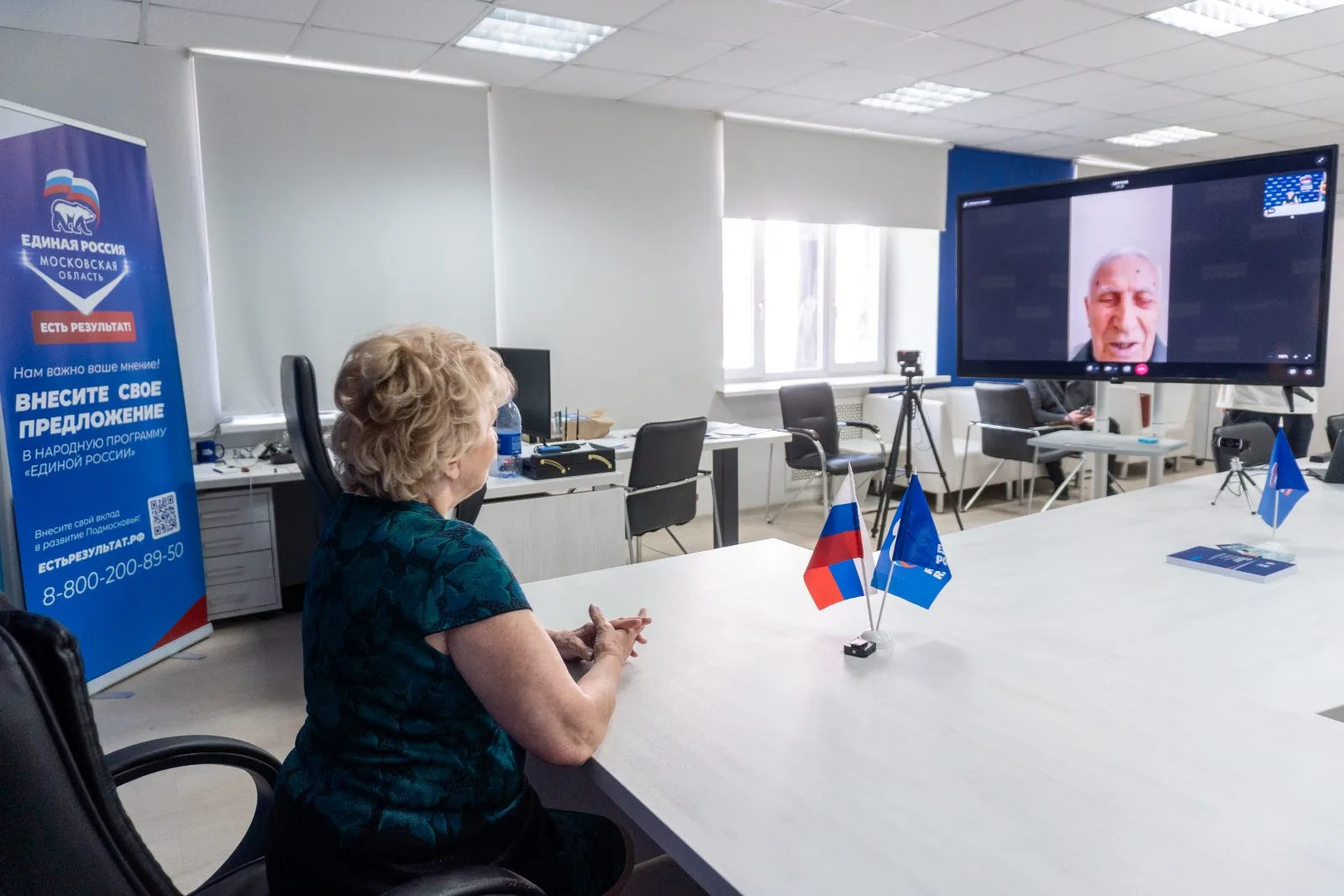 Депутат Мособлдумы Лидия Антонова поздравила ветерана ВОВ из Люберец с Днём Победы