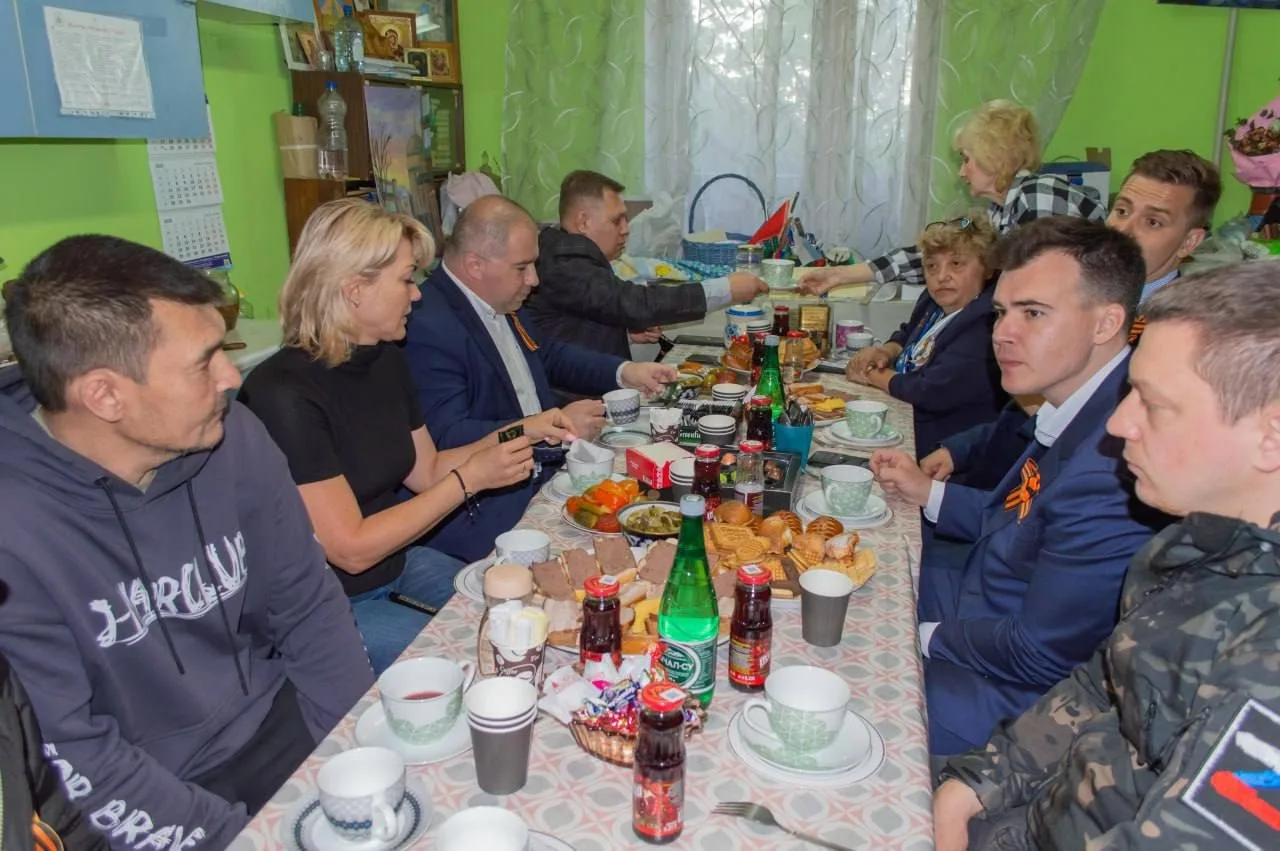 Председатель Совета депутатов Люберец Пётр Ульянов обсудил поддержку СВО с активистами благотворительного фонда