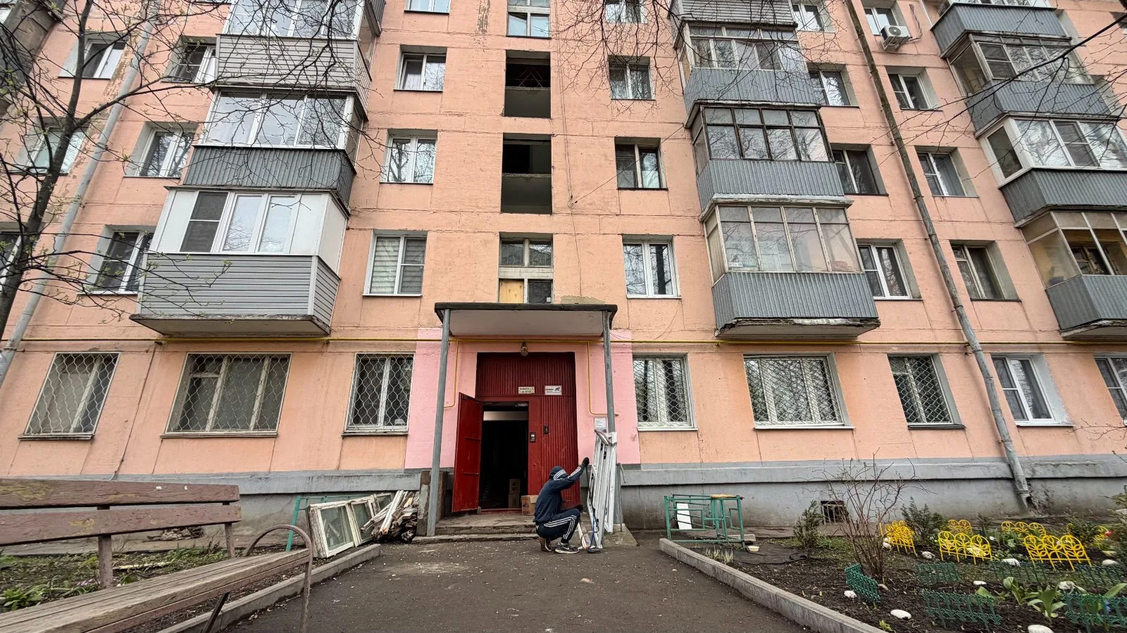 Порядка 90 оконных блоков в подъездах жилых домов заменят в Дзержинском городского округа Люберцы