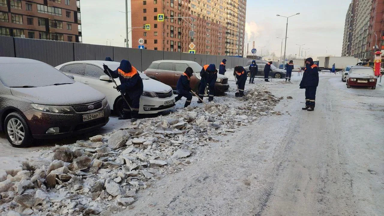 Жители Люберец могут обратиться в УК и администрацию по вопросам уборки дворов