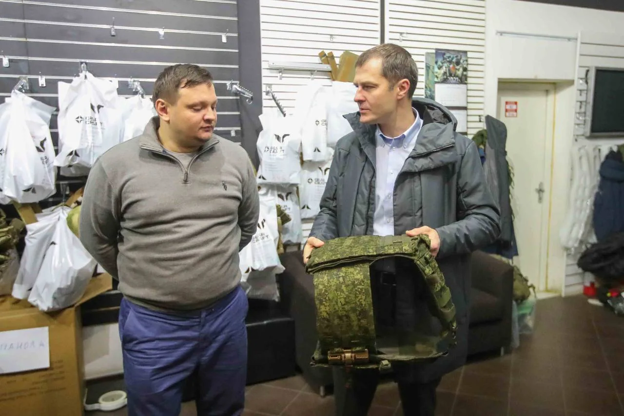 Владимир Волков посетил в Люберцах предприятие по производству тактического снаряжения