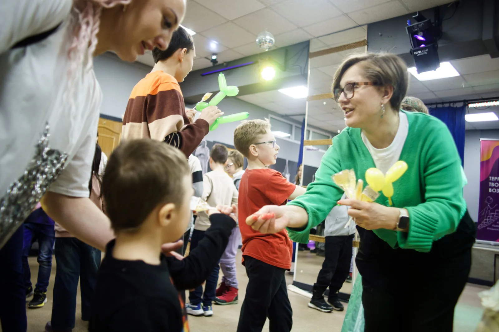 Люберецкие единороссы организовали празднование Масленицы для детей с ОВЗ