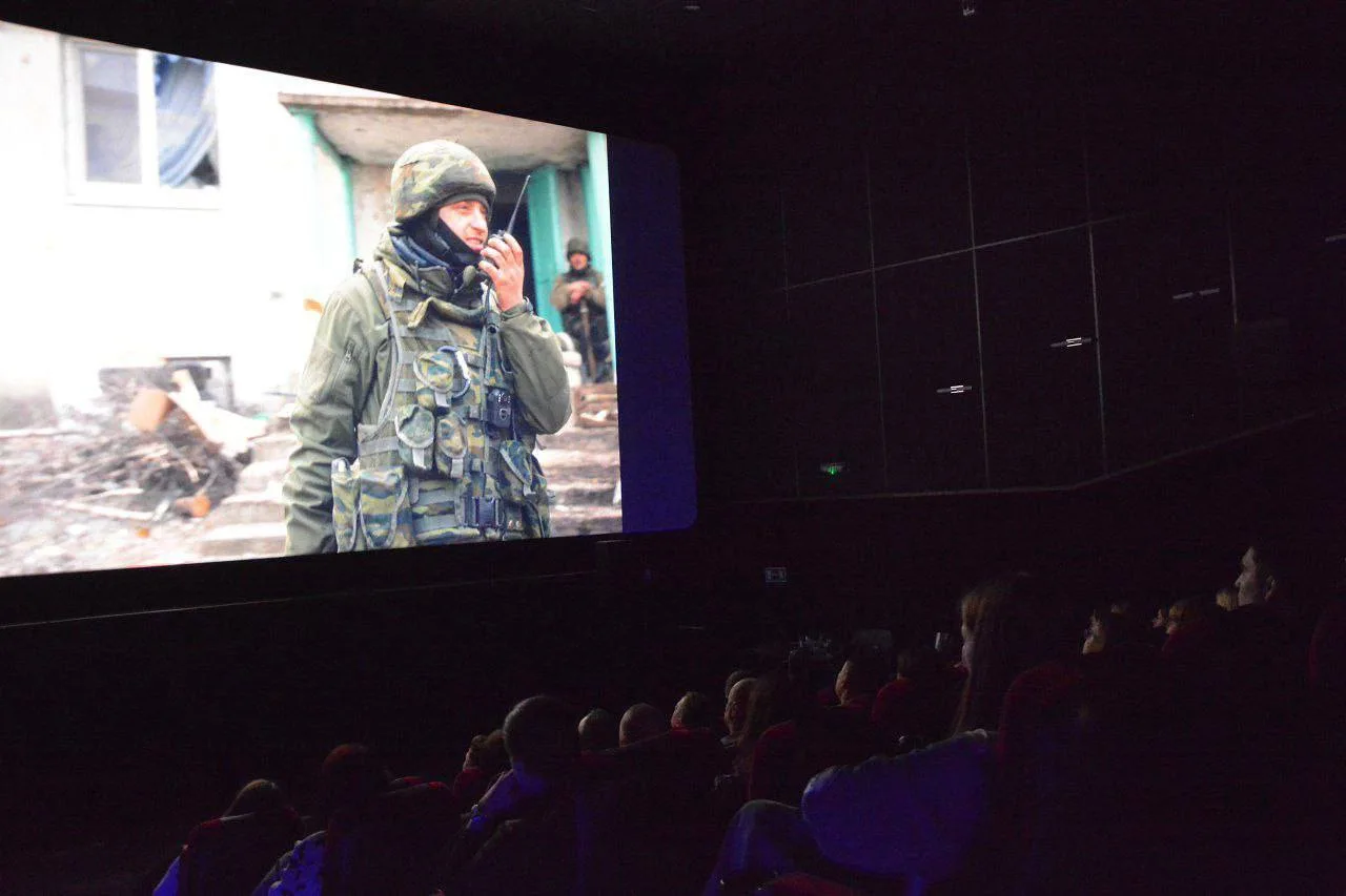 Специальный показ фильма Максима Фадеева «У края бездны» прошёл в Люберцах