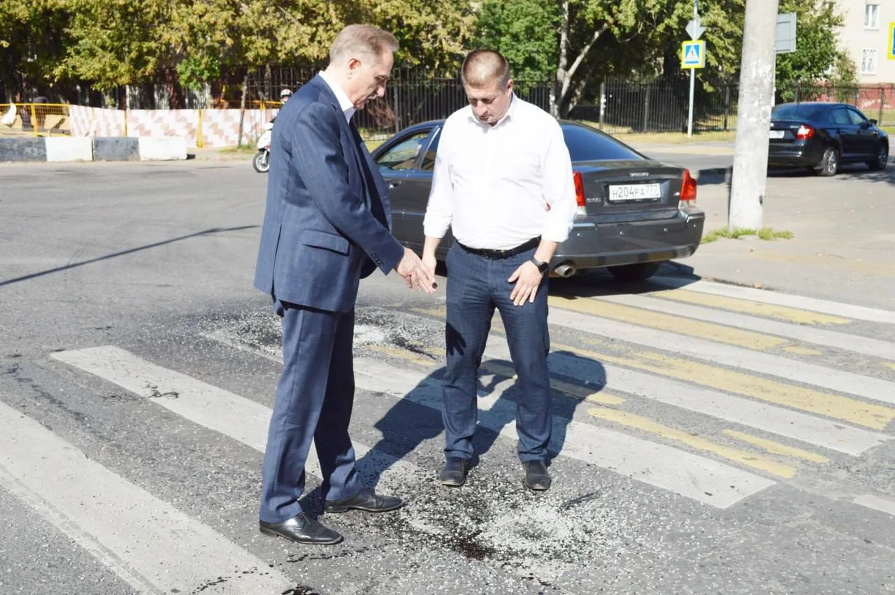 Владимир Ружицкий проверил проведение ямочного ремонта в Люберцах