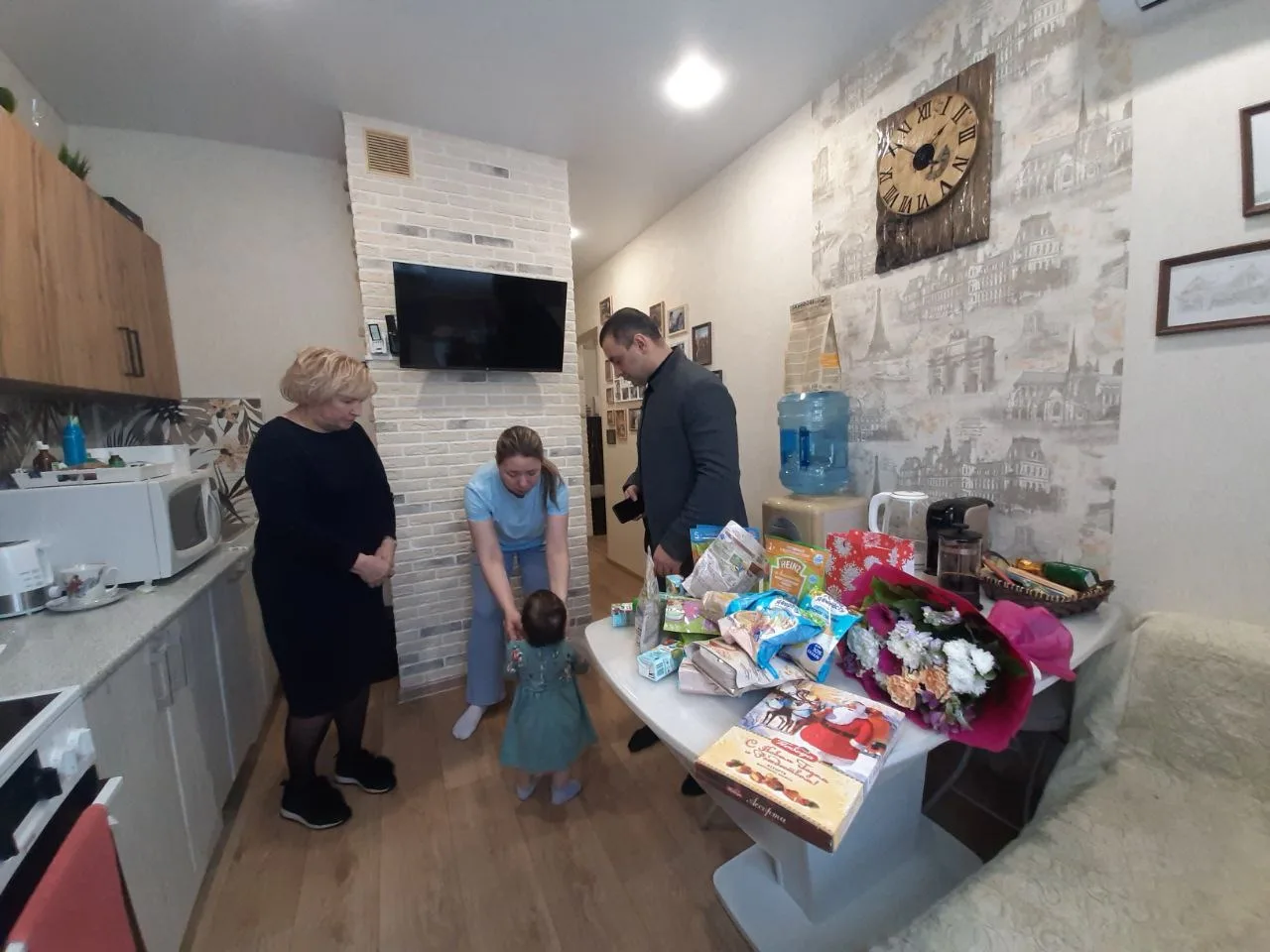 Лидия Антонова передала детское питание для дочери мобилизованного из Люберец