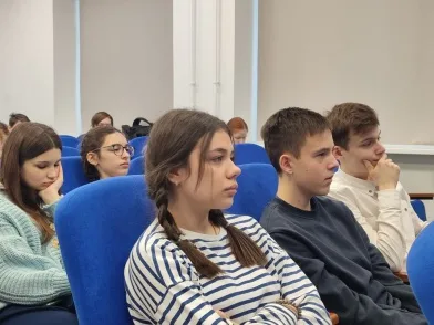 Школьникам Люберец объяснили, куда они могут обратиться за помощью в трудной жизненной ситуации