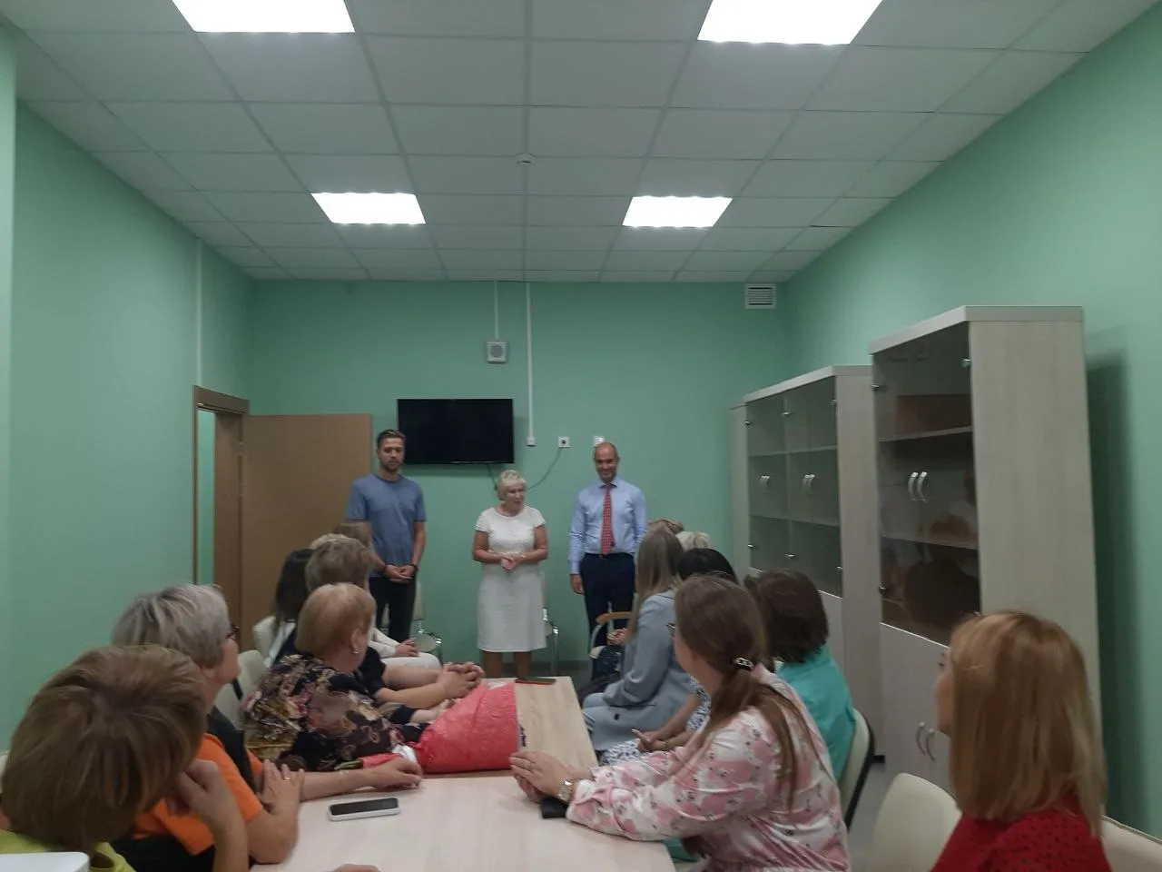 Лидия Антонова встретилась с учителями новой школы Люберец