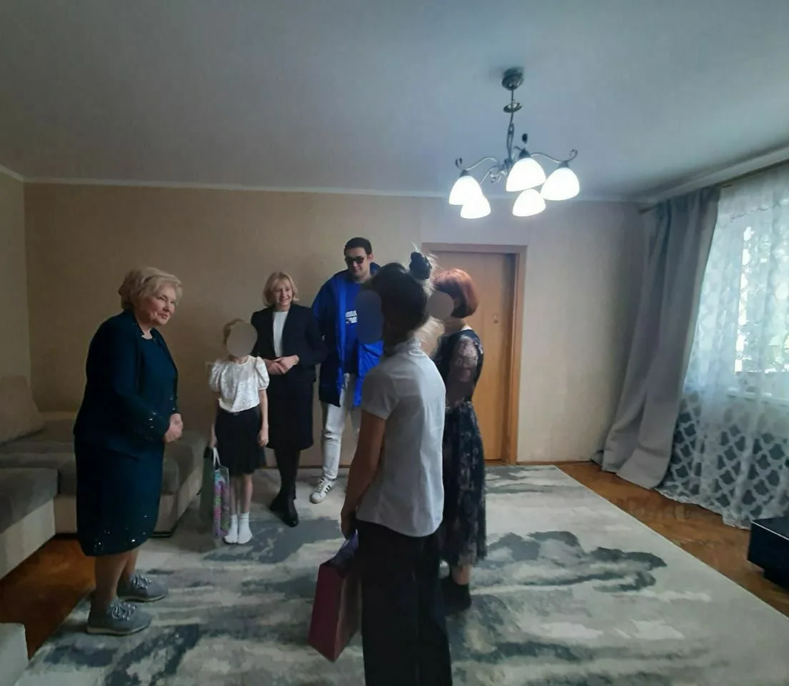 Депутат Мособлдумы Лидия Антонова навестила жену военнослужащего из Люберец