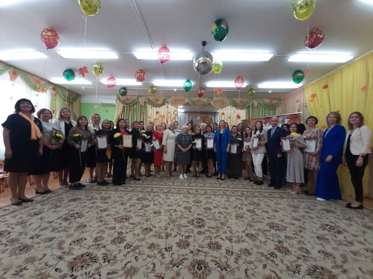 Лидия Антонова вручила награды лучшим сотрудникам детского сада Люберец