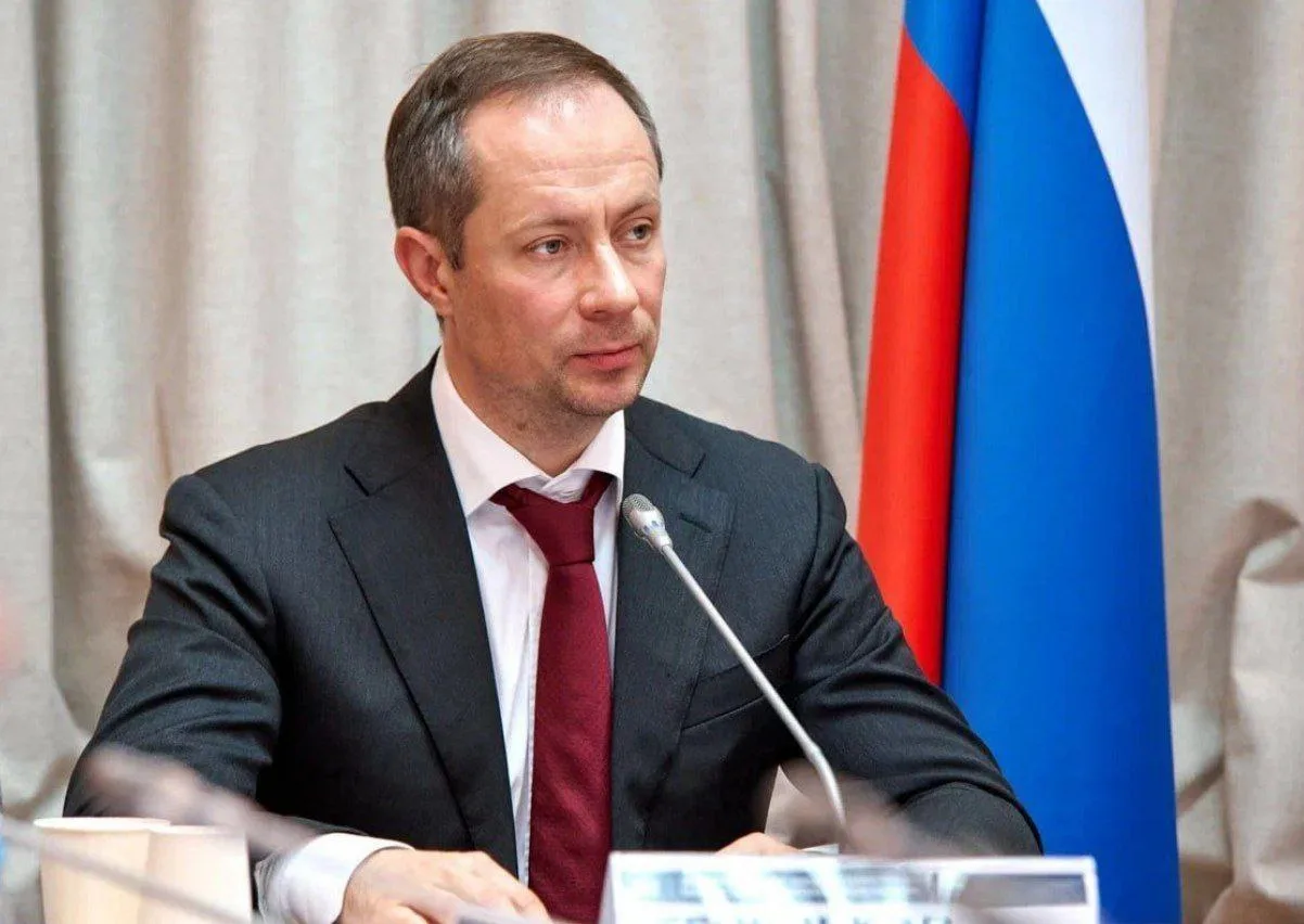 Роман Терюшков поздравил с Днём государственного флага