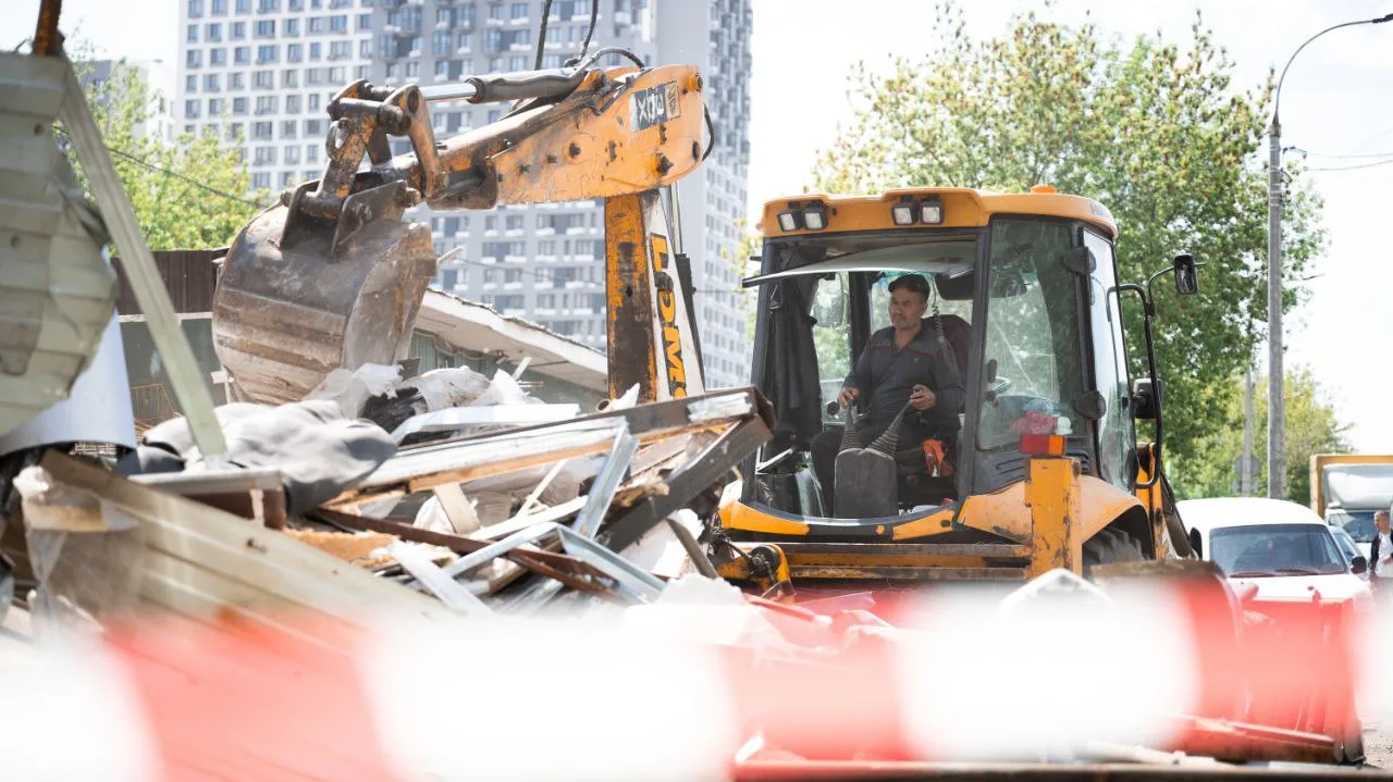 195 незаконных нестационарных торговых объектов демонтировали в Люберцах с начала года