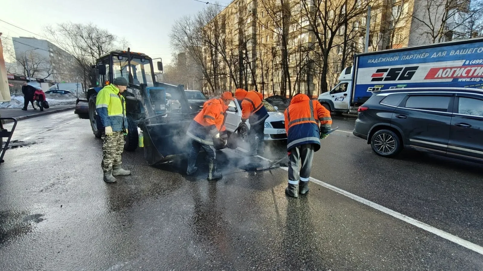 Почти 540 ям ликвидировали на дорогах Люберец за 15 дней марта
