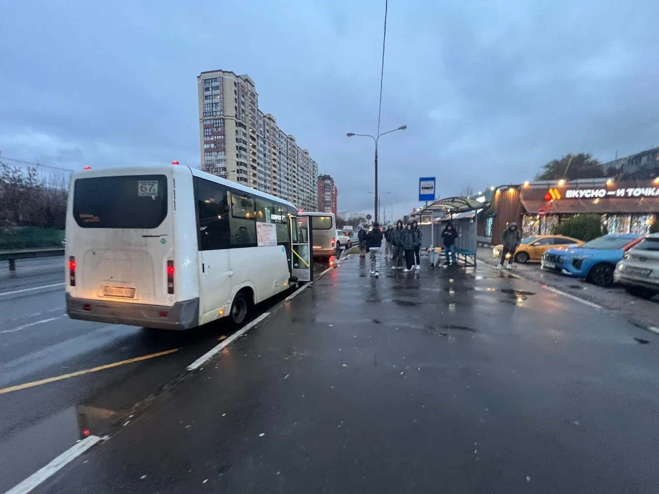 Два дополнительных автобуса начали курсировать в Люберцах от остановки «Школа» до метро «Котельники»