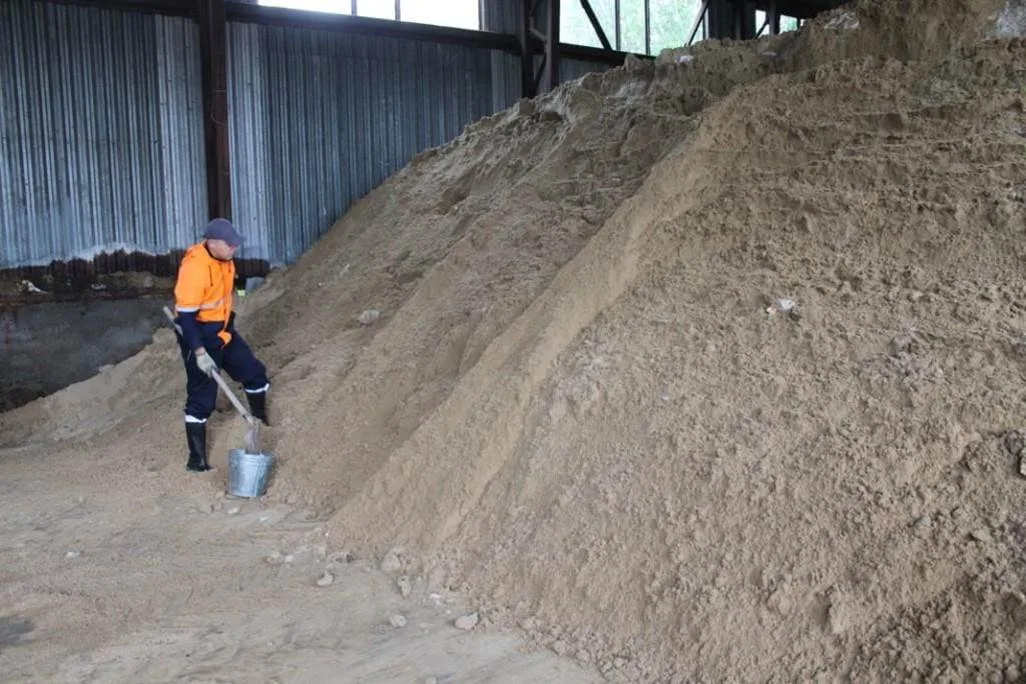 В Люберцах заготовили более 10 тысяч тонн противогололедных материалов для дорог