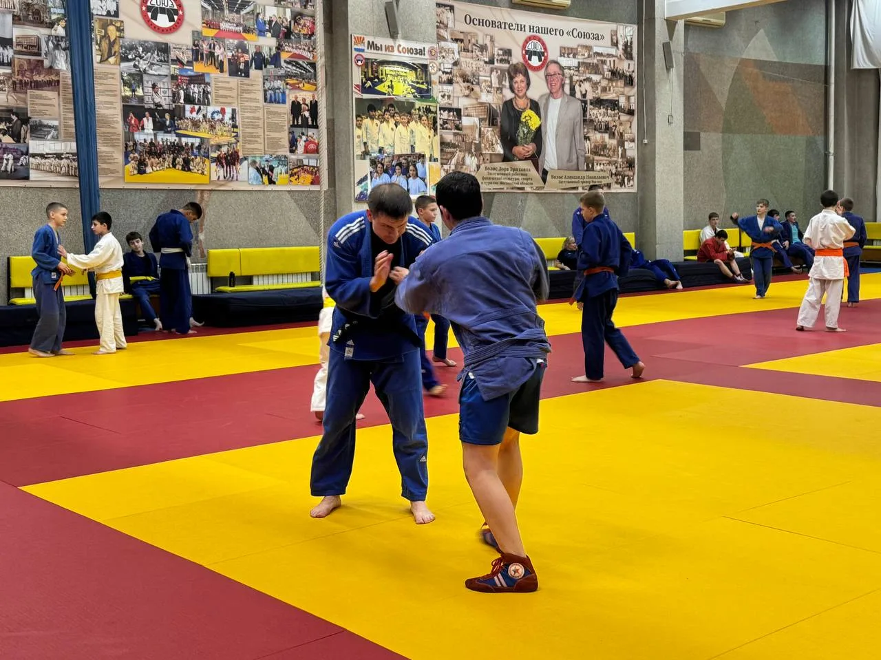 «Выбор сильных» объединяет поколения борцов в СШОР «Союз»