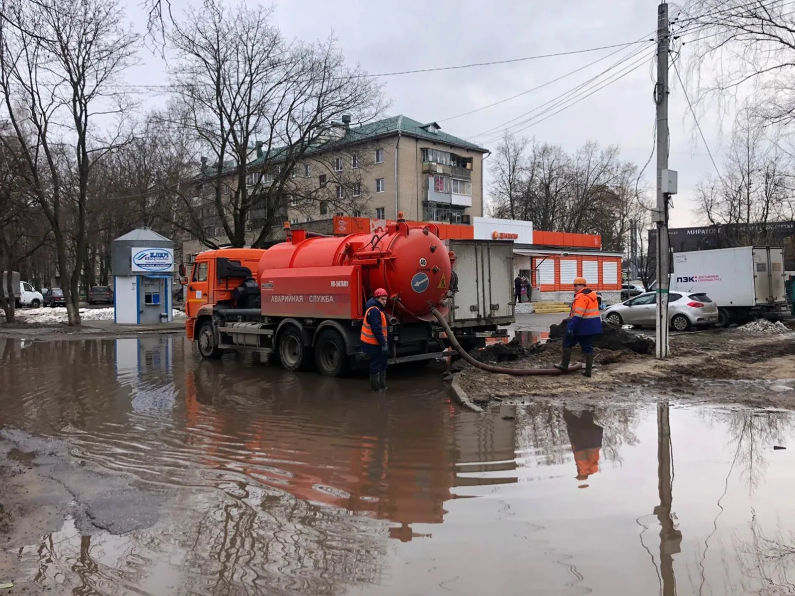 В Люберцах за неделю вывезли более 3 тысяч кубометров талых вод