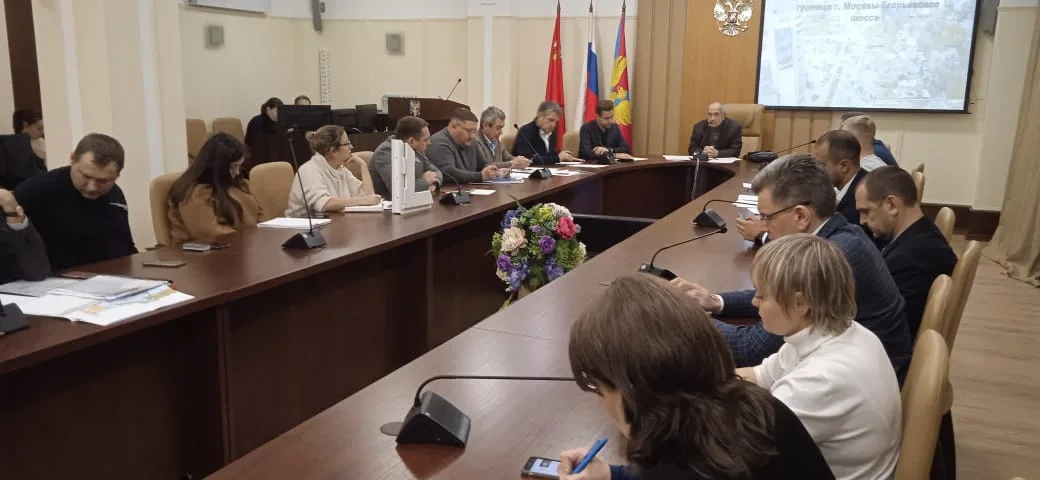 В Люберцах бесплатно заменят более 2 тыс. окон в МКД в рамках реконструкции Октябрьского проспекта