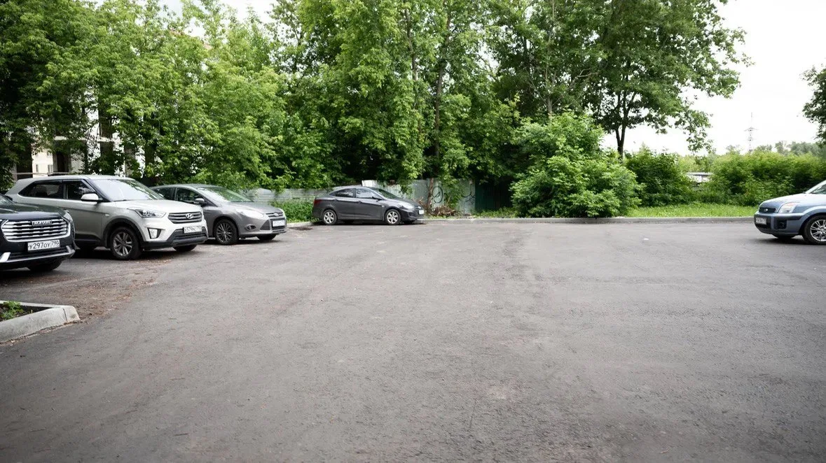 Комплексное благоустройство семи дворов завершили в городе Дзержинский городского округа Люберцы