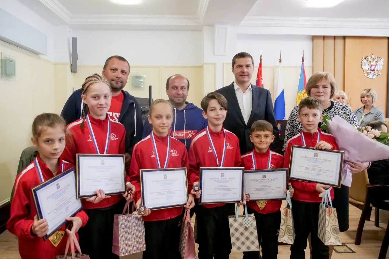 Владимир Волков вручил грамоты победителям Всероссийского спортфестиваля из Люберец