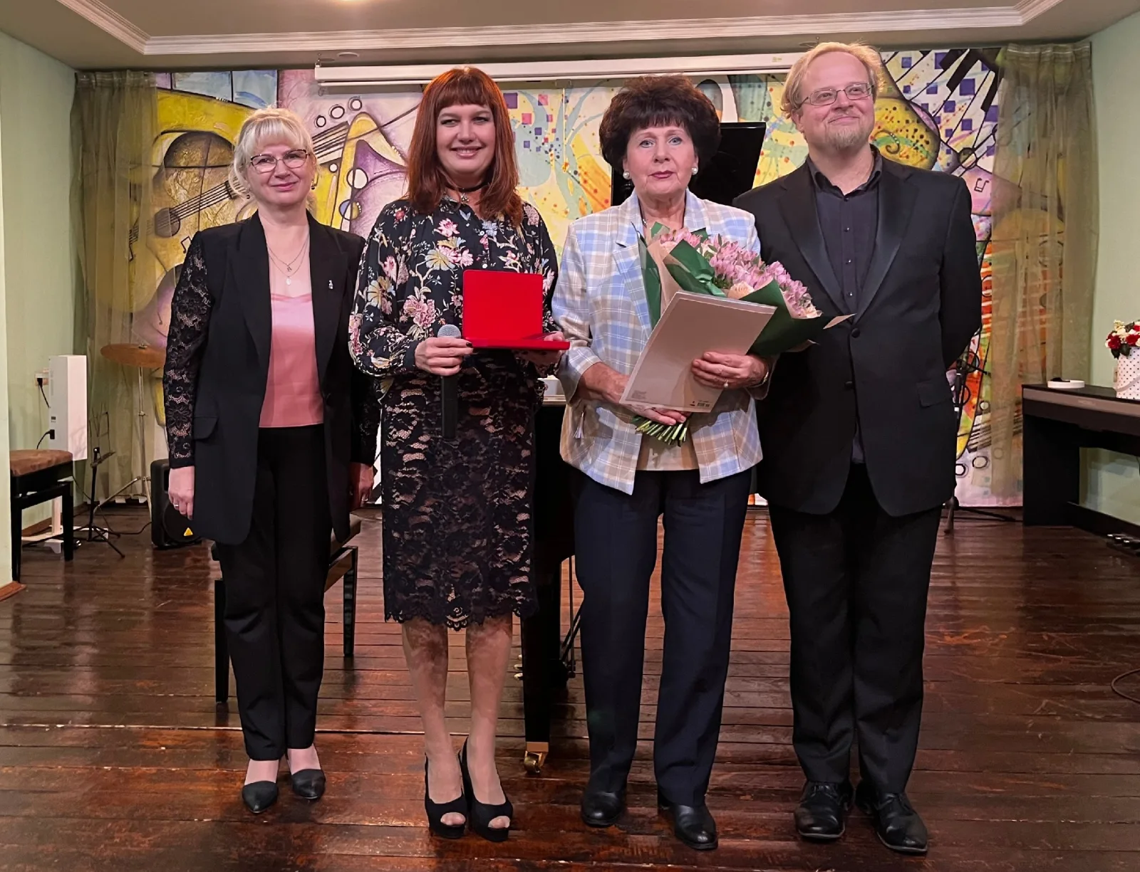 Известный российский и чешский пианист Филипп Субботин дал концерт для учеников люберецкой ДМШ №2