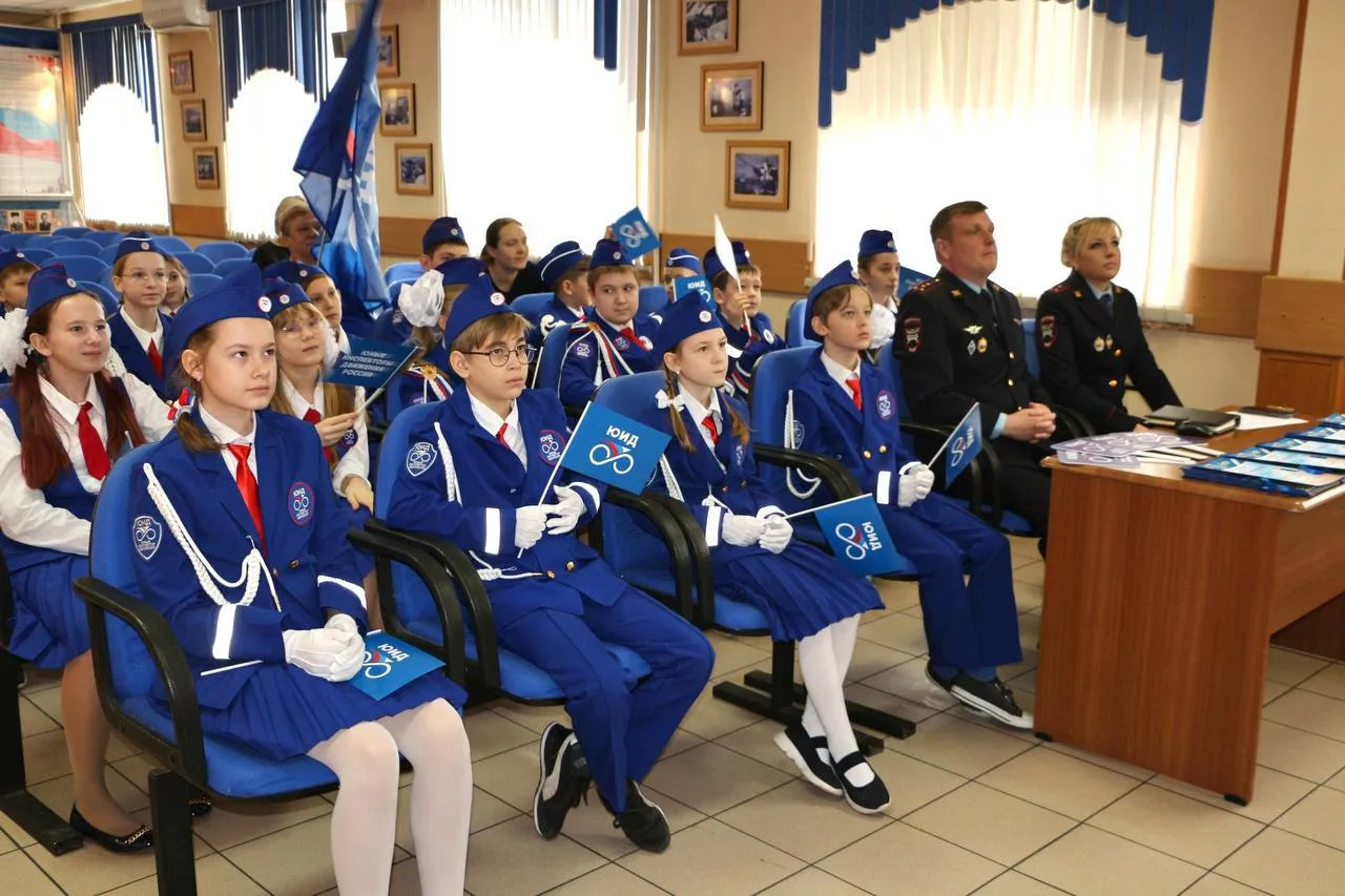 Более тысячи ЮИДовцев собрались в Госавтоинспекции Московской области