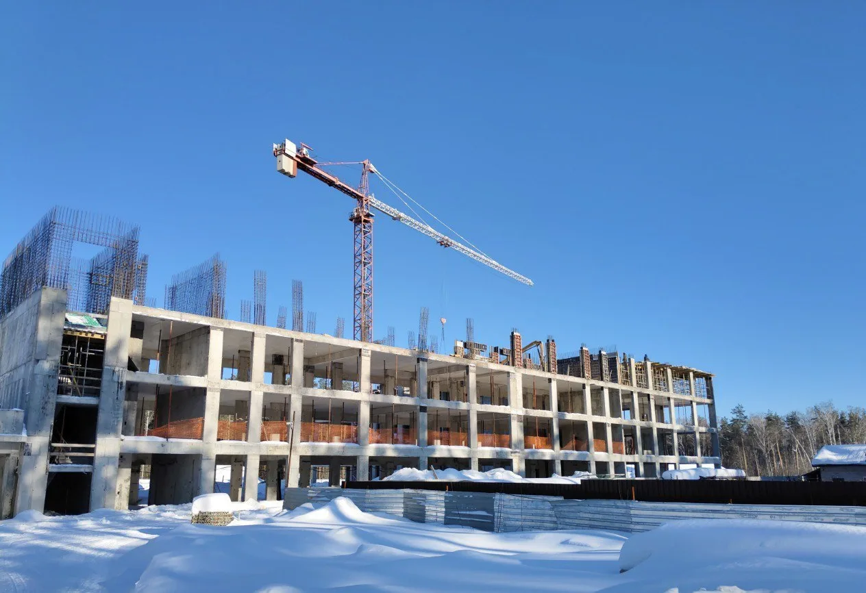 Строительство воспитательно-образовательного комплекса продолжается в Люберцах