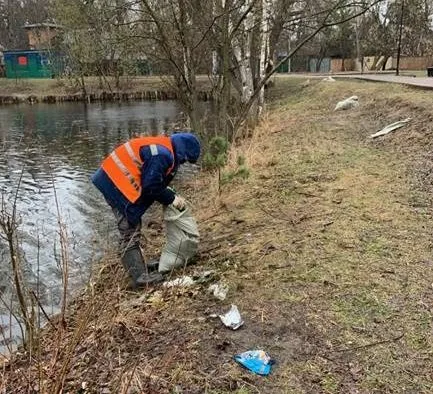 13 малых водоемов на территории Люберец расчистят от зимнего мусора до конца июня