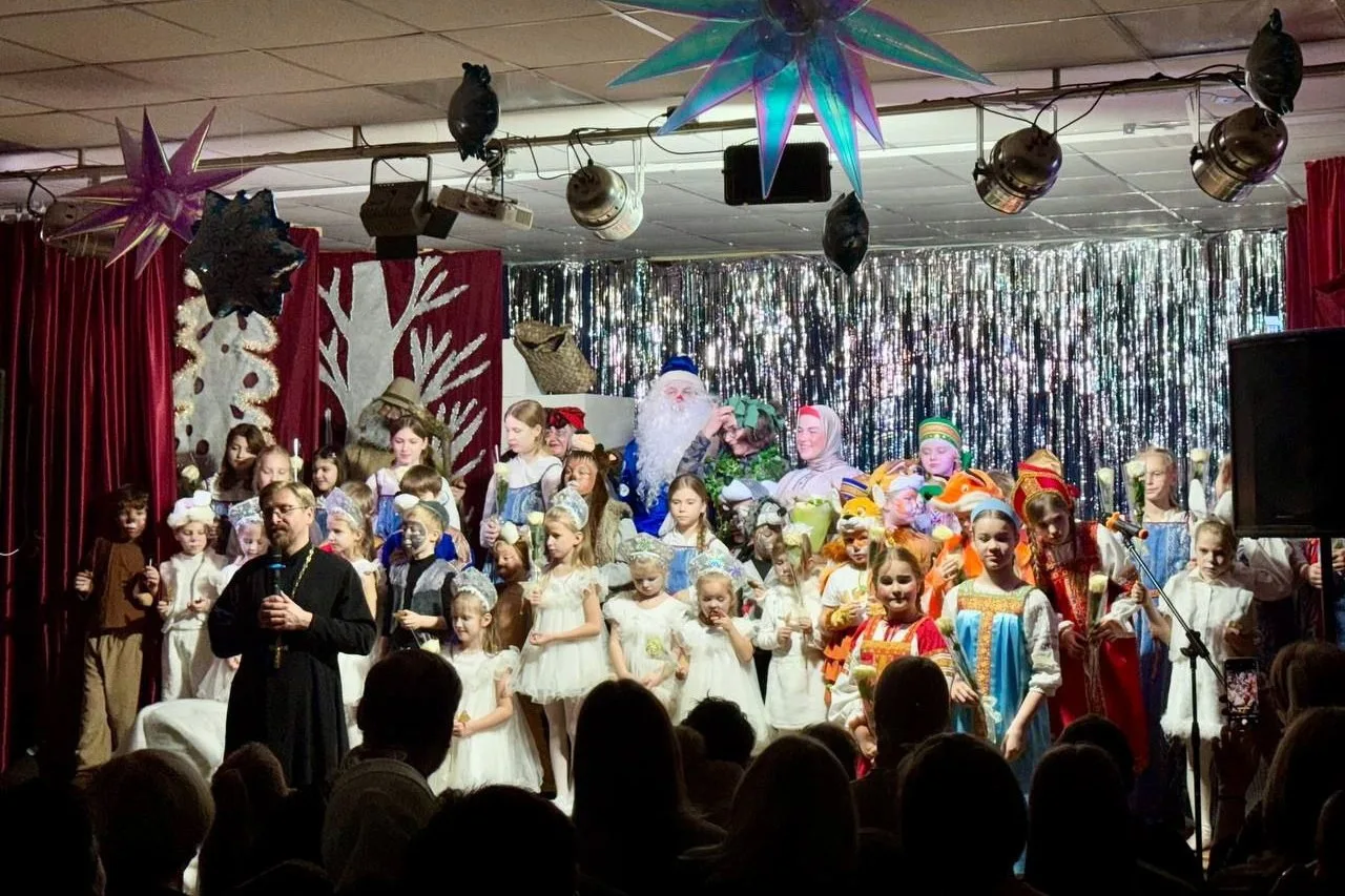 Рождественский праздник прошёл в храме Сошествия Святого Духа на апостолов