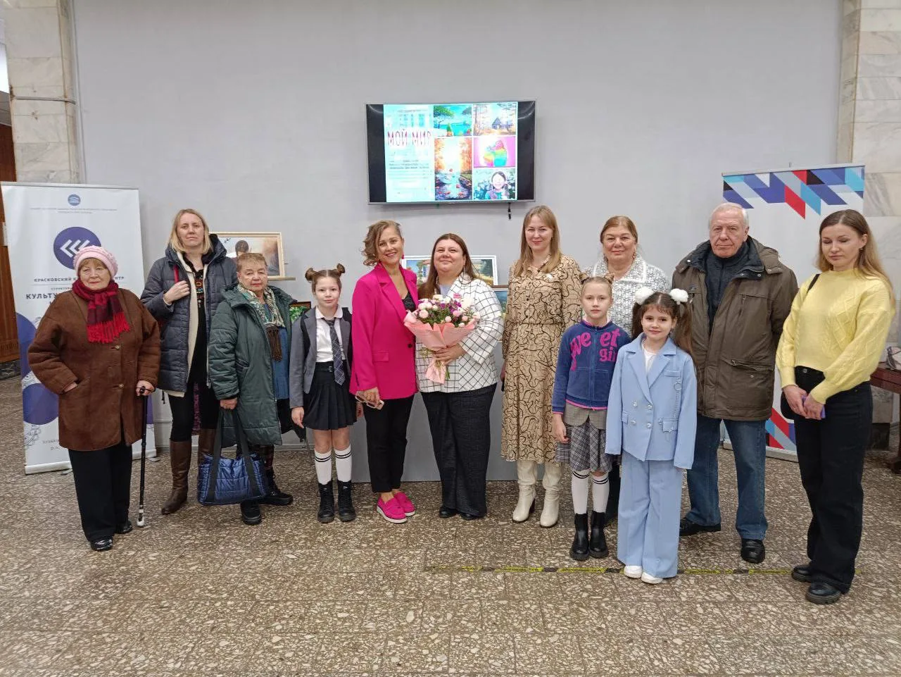 В «КДЦ Союз» работает выставка картин «Мой мир»