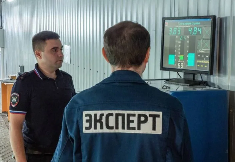 Сотрудники ГАИ напомнили водителям Люберец о своевременности прохождения ТО