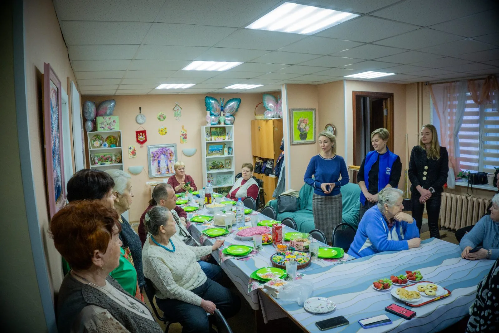 Партийцы поддержали кулинарный конкурс в Обществе инвалидов Люберец