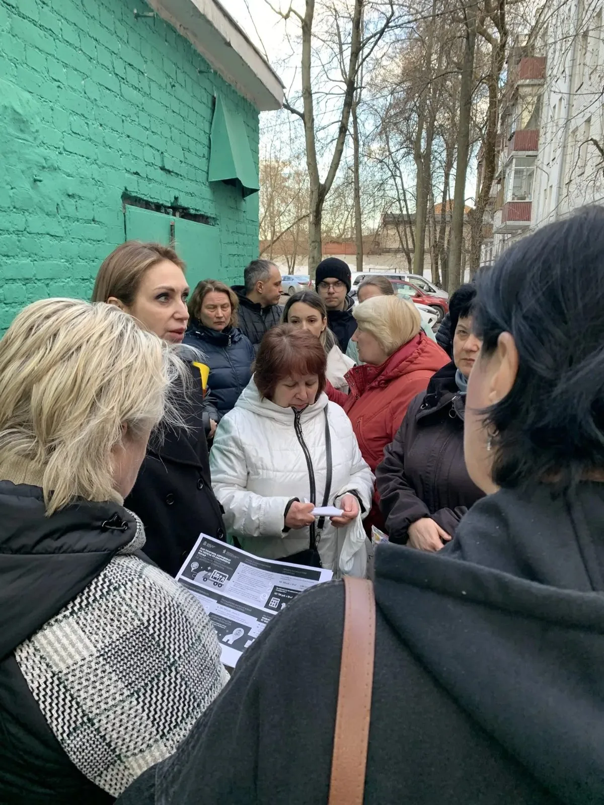 О программе переселения из аварийного жилья рассказали жителям Люберец