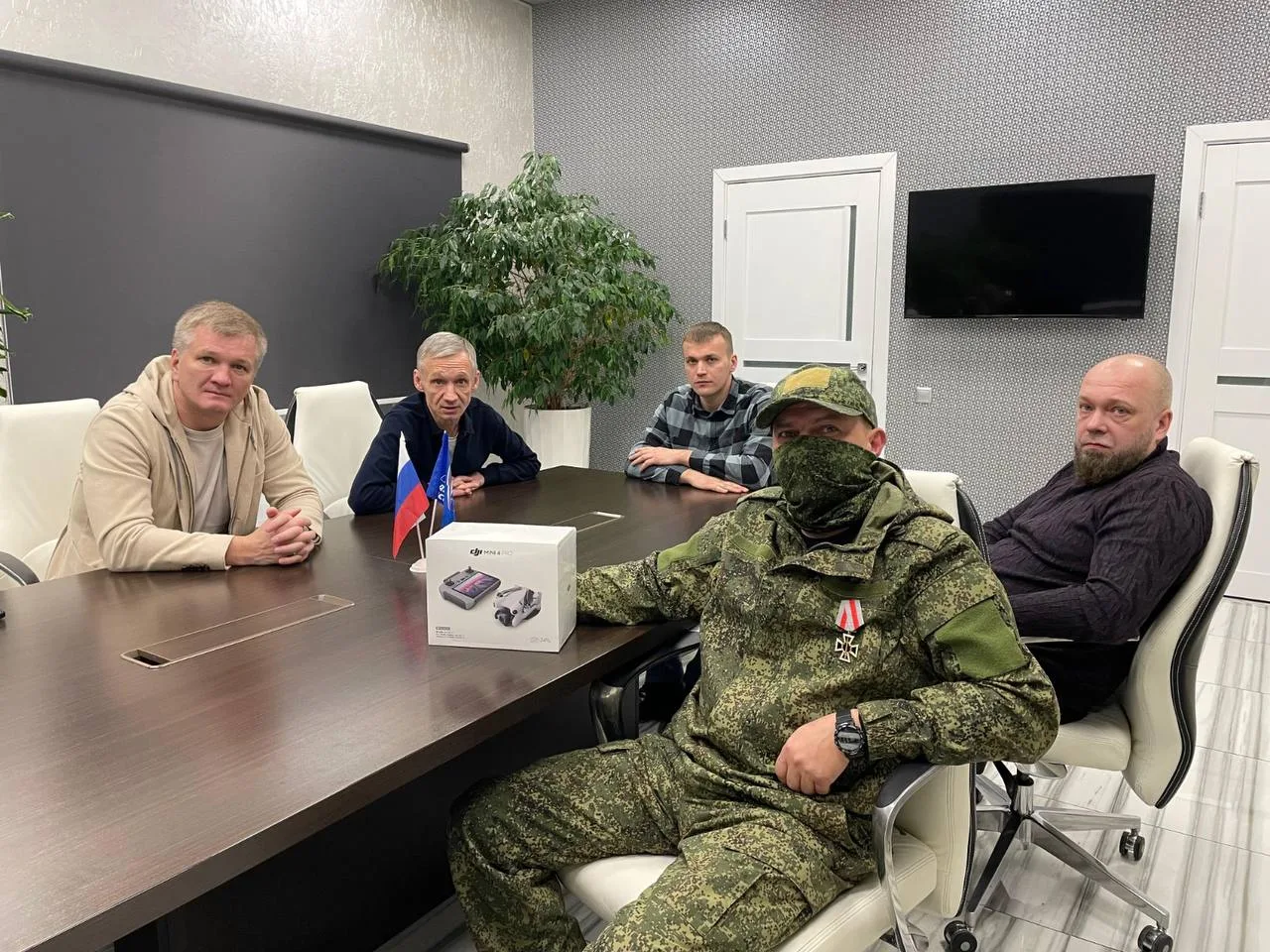 Депутаты Люберец передали участнику СВО коптер