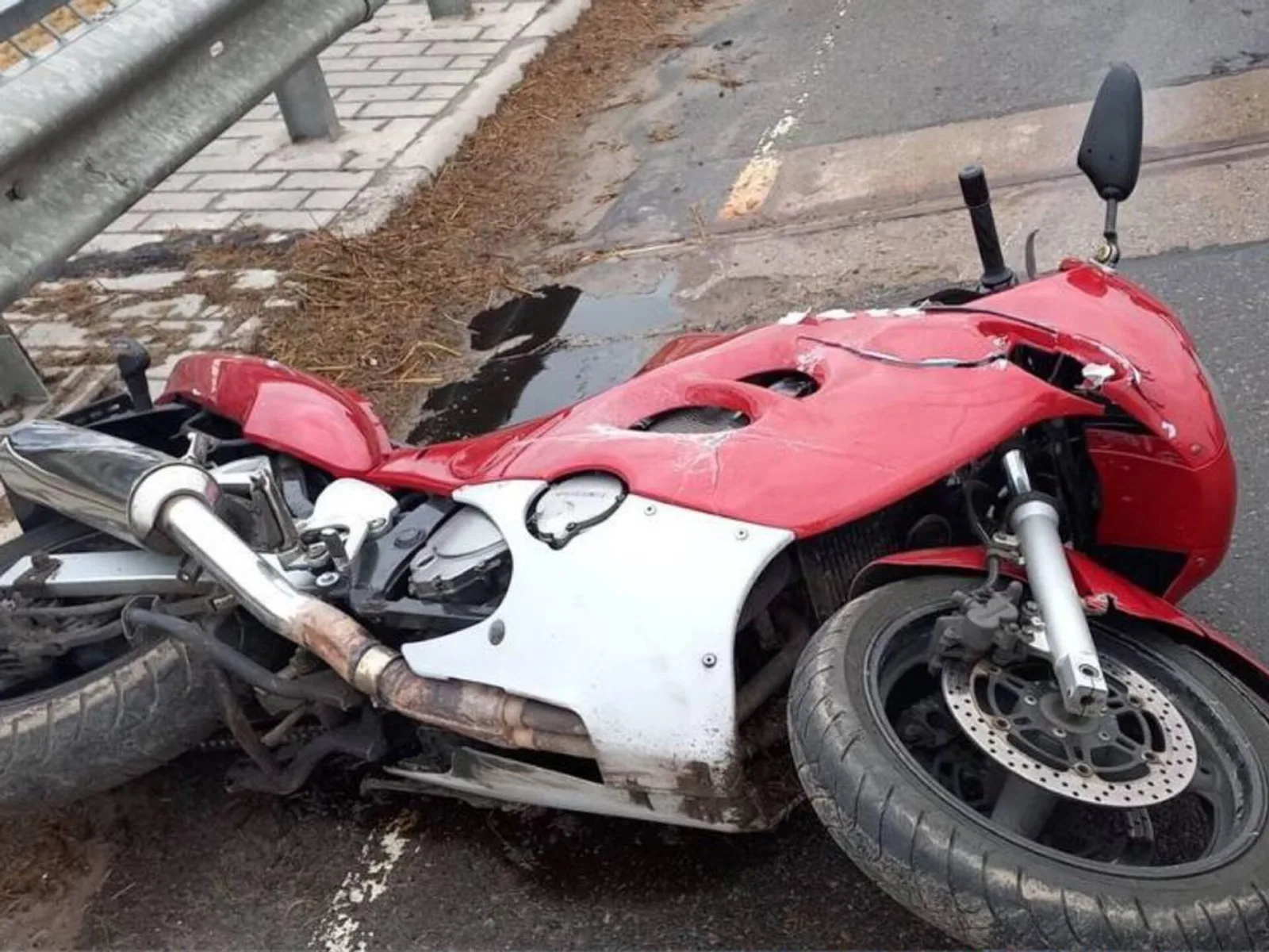 Сотрудники ГАИ Люберец напомнят водителям мотоциклов о необходимости использовать защиту