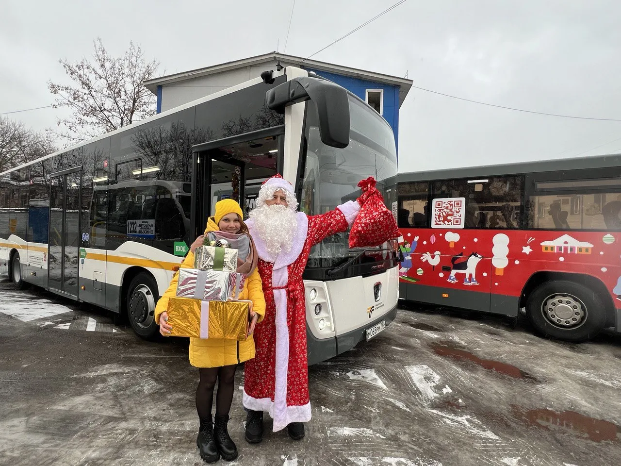 В автобусах трех маршрутов Люберец водители станут Дедами Морозами