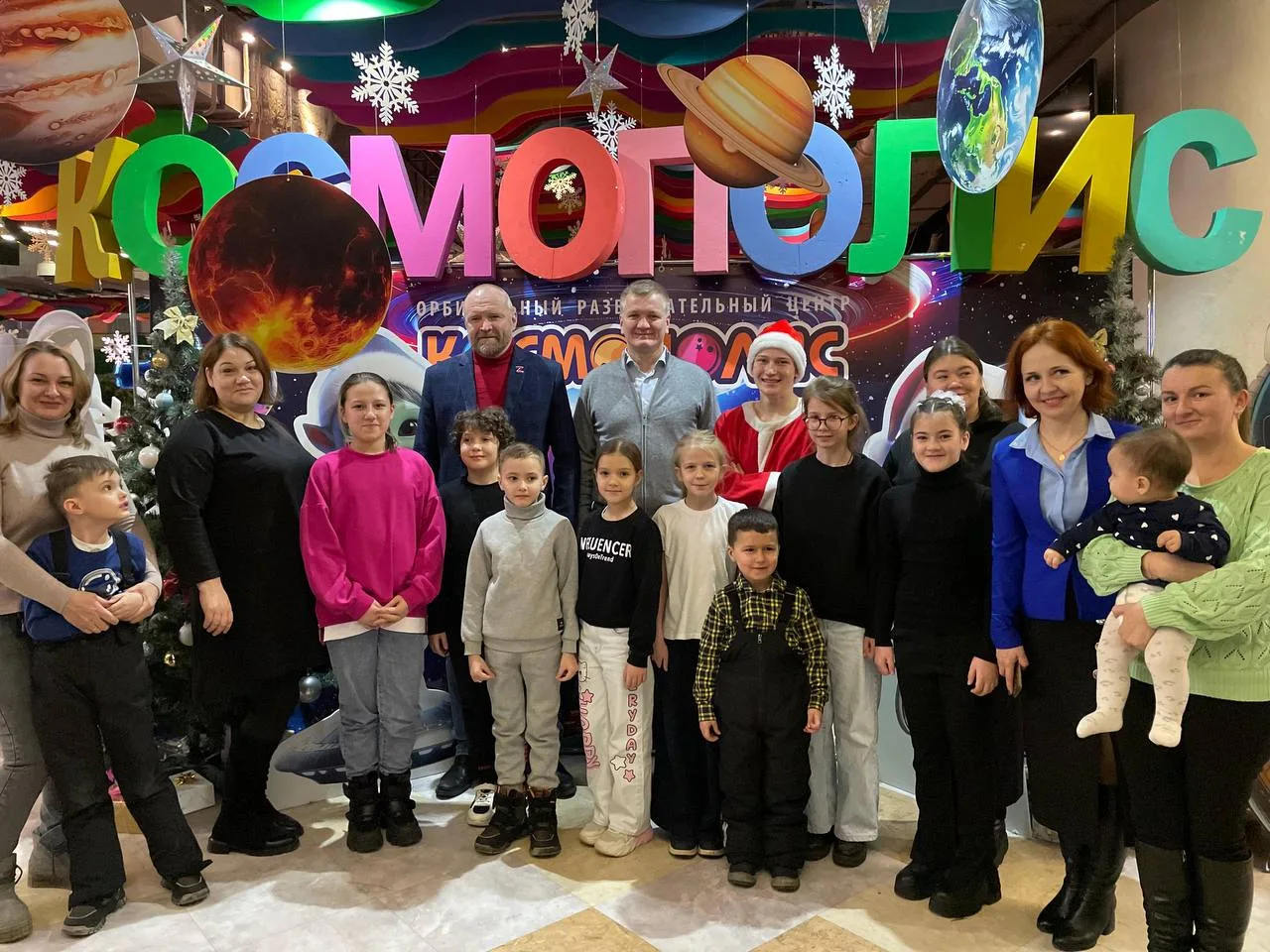 Депутаты «Единой России» поздравляют с Новым годом семьи участников СВО из Люберец