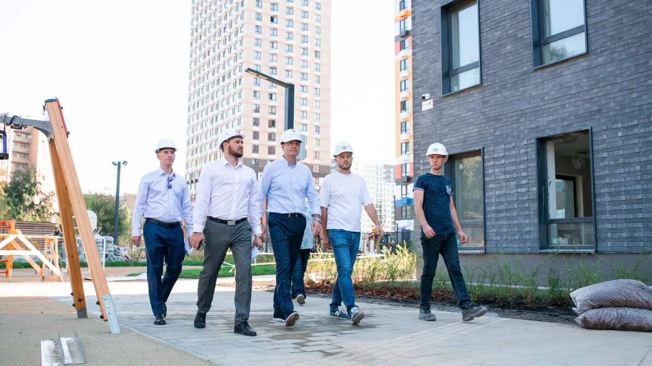 Владимир Волков проверил готовность детского сада на 350 мест в Люберцах