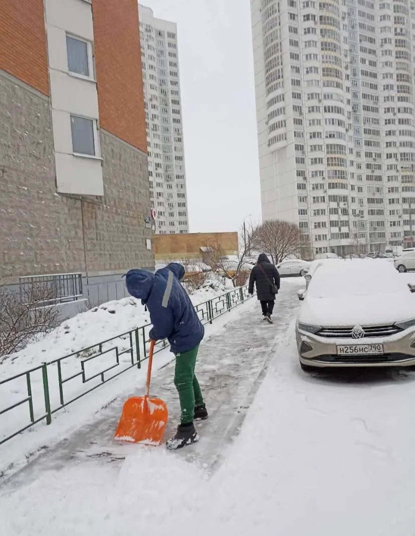Более 6 тысяч кубометров снега вывезли с дворов Люберец за новогодние праздники