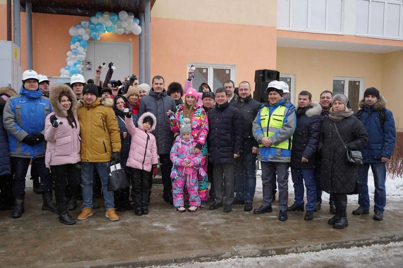 Владимир Волков вручил ключи от квартир участникам долевого строительства поселка Люберец