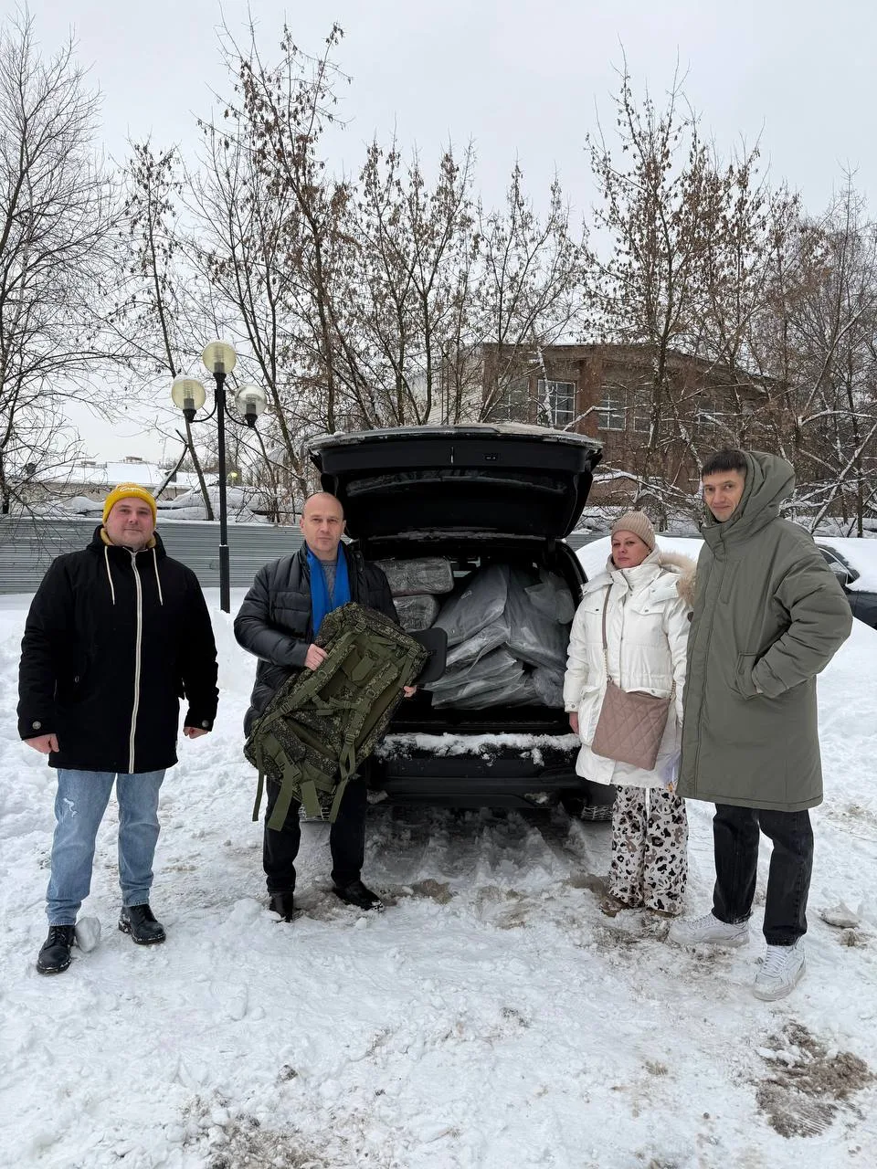 Люберецкие депутаты передали бойцам СВО специализированные рюкзаки для FPV-дронов и тактическое снаряжение