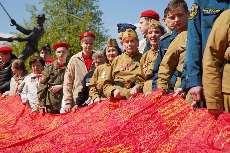 Владимир Волков и Екатерина Богдасарова поблагодарили участников памятного флэшмоба «Мы помним»