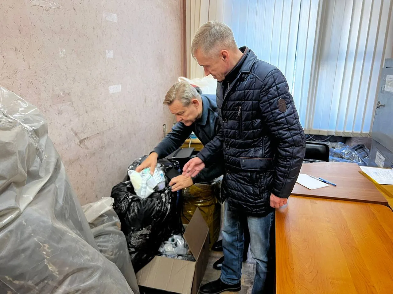 Депутат Люберец передал в военкомат гуманитарную помощь для мобилизованных