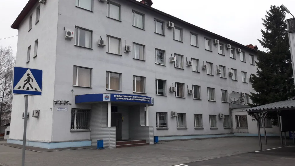 Сотрудники ГАИ напомнили жителям Люберец об удобстве получения госуслуг онлайн
