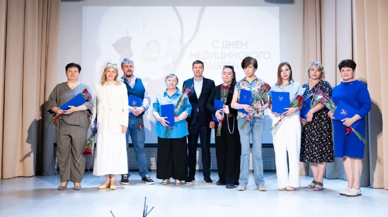 Еще три жилищных сертификата вручили врачам Люберец накануне профессионального праздника