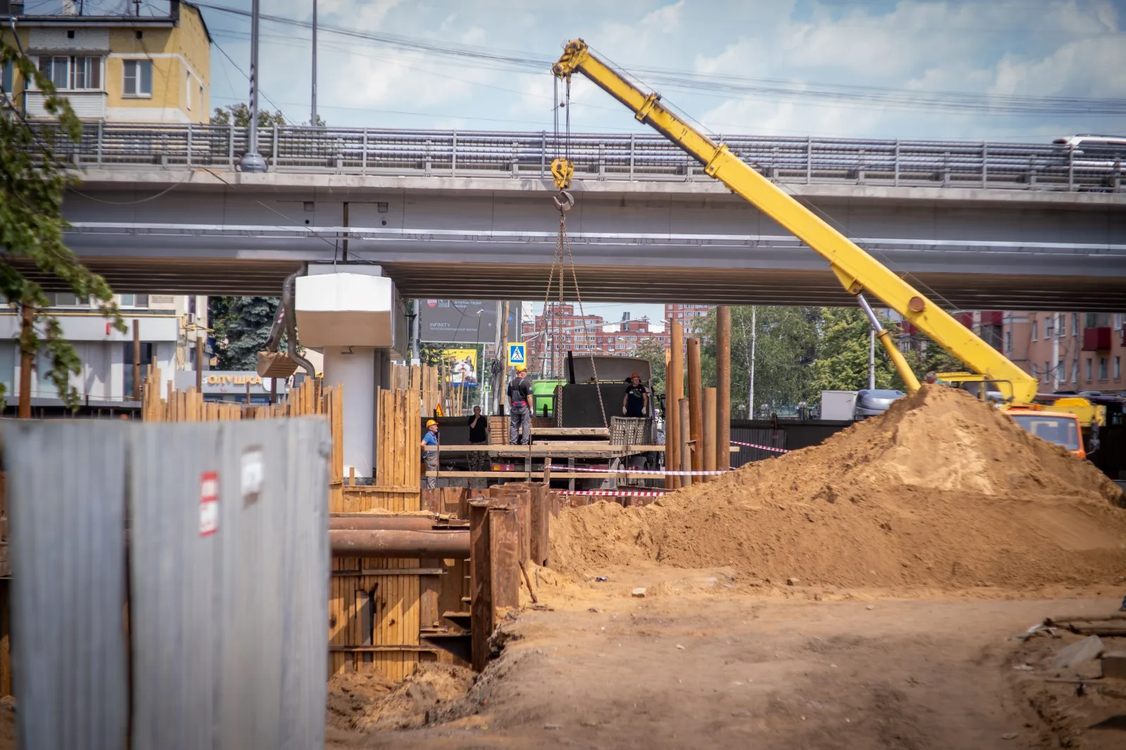Специалисты приступили к переносу инженерных коммуникаций в ходе строительства перехода в центре Люберец