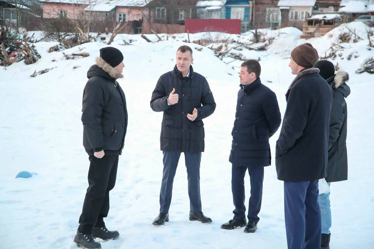 Владимир Волков проверил строительство поликлиники на 500 посещений в поселке Люберец