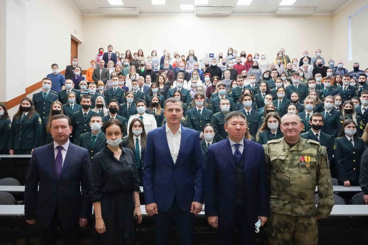 Владимир Волков встретился со студентами РТА и участником СВО из Люберец